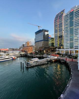 Chic Princes Wharf Studio - City View - Parking