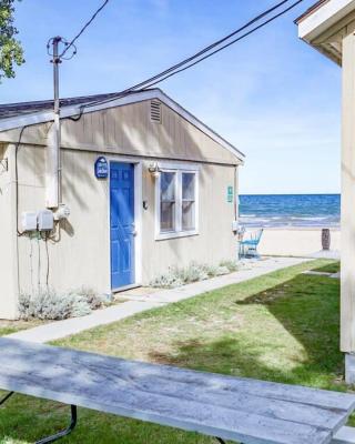 Beach Club of Oscoda - The Lakeshore Cottage