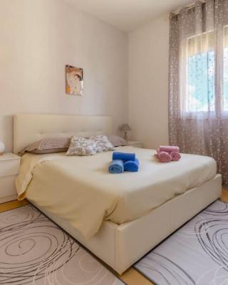 (200 MT dal Mare) Casetta Romantica con parcheggio