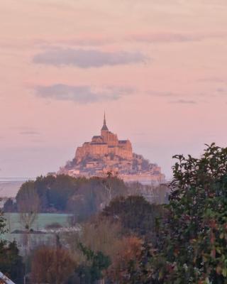 L'Aurore de la Baie, vue sur le Mont-Saint-Michel