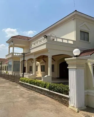 Samrongsen Hotel