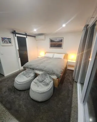 Beautiful Rural Hilltop Studio Unit