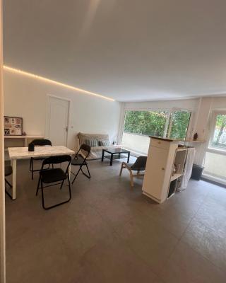 Oasis de Verdure avec Balcons - Proche Versailles