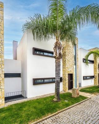 Modern Luxury Townhouse 3 Bedroom Townhouse Olhos de Agua Communal pool AT03