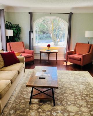 State Street Cottage, Suite 2