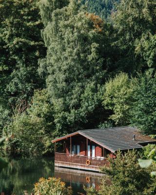 Herons Lake Retreat Lodges