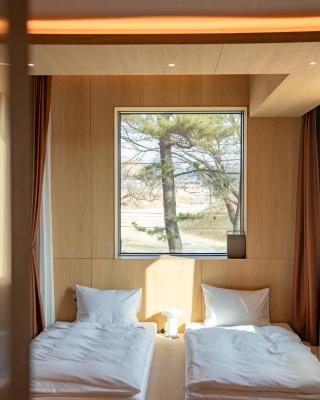 PBr7 Hotel Unusual Stay