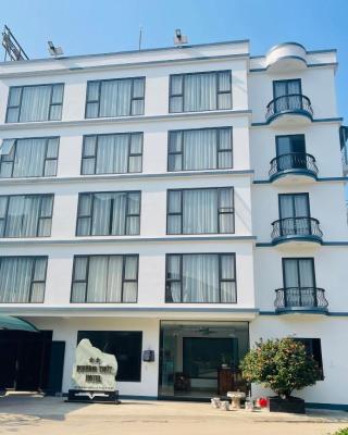 Khách Sạn Phương Thúy Âu Cơ