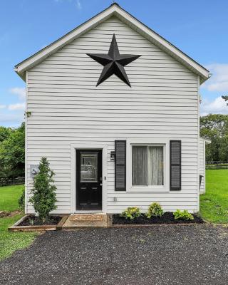 Cottage Escape in Virginia Wine Country