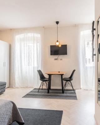 L&B Old Town Studio Apartments