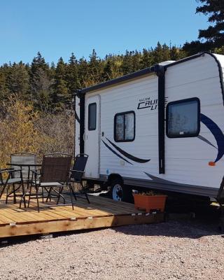 Moceanset Getaways-Beautiful Ocean, Mountain & Sunset Views, "Camping Experience"