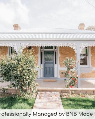 Dimby Cottage Beautifully Restored Heritage Home