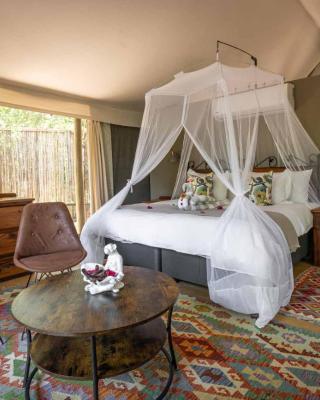 Umkumbe Bush Lodge - Luxury Tented Camp