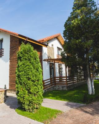 Casa Cu Nuc