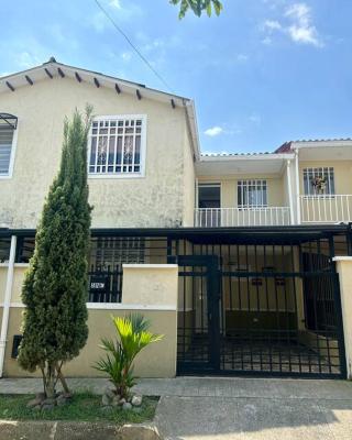 Hermosa Casa en Restrepo, Meta