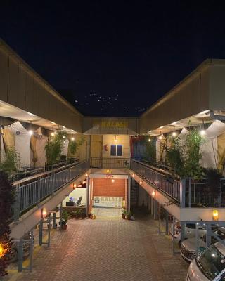 Kalash Parkaze And Tent Inn