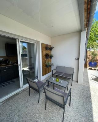 Maison chaleureuse avec terrasse privative proche de la gare