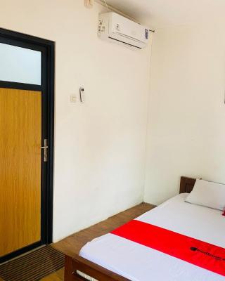 RedDoorz Syariah Near Wisata Durensewu Pandaan