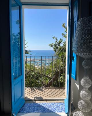 La Casa del Nespolo - Exclusive Country Suites - Seaview Pool & Self Check-in