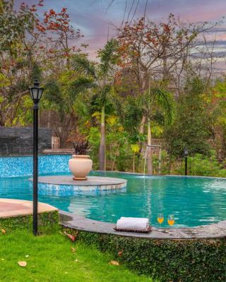 StayVista at Maple Farms with Pool, BBQ & Bonfire