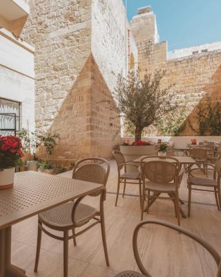Maria Rosa Suites