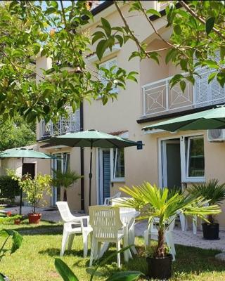 Garden Rooms Chiara