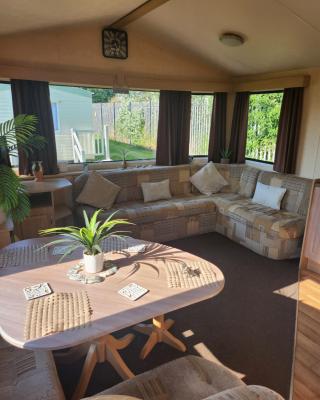 promenade 3mins fantasy island on the beach min 3 nights 6 berth