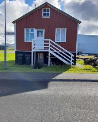 Seaside Retreat, Glacier View