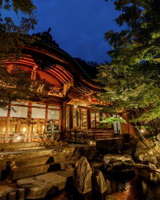玉露祖亚日式旅馆