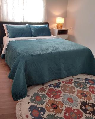 All Seasons Villa 1, Golem Kompleksi Dielli