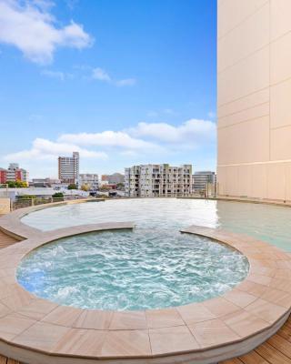 Moments to Waterfront Precinct - Two Adjacent Resort-style Suites
