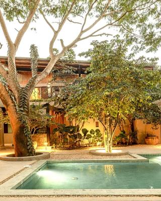 Welcome to Paradise - Luxurious Studio Oasis "Urania" with Pool and Lush Tropical Gardens