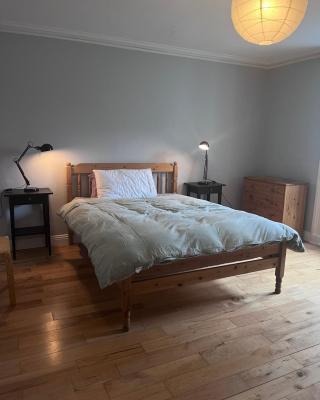 Spacious one bed apartment in the centre of Bray