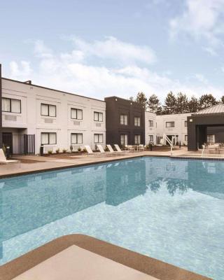 Country Inn & Suites by Radisson, Seattle-Bothell, WA
