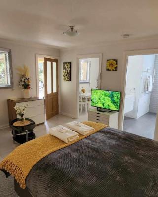 Riesling Trail & Clare Valley Cottages