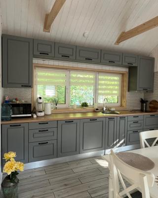 Luxury countryside house 2 min walk to the beach
