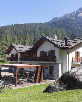 Albergo Chalet Abete Rosso