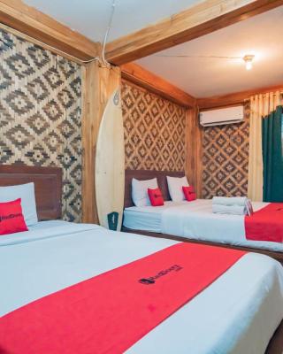 RedDoorz near Pantai Karang Hawu Pelabuhan Ratu