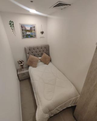 Cozy single bed partition