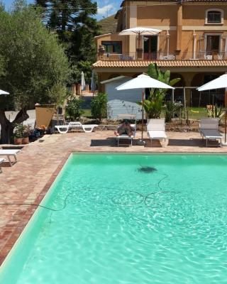 Villa con Piscina Privata a 2 kilometri da Tropea
