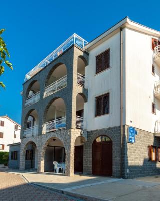 Apartments Ivo