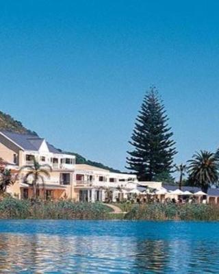 Lake Pleasant Hotel