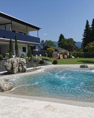 Blaue Lagune-Ferien mit Stil