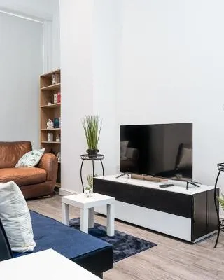 Deluxe 2 Bedroom Apartment In City Centre