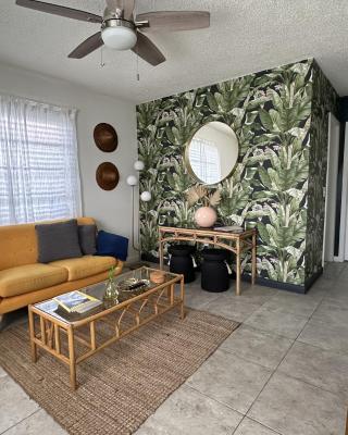 Miami's Cozy Tropical Getaway
