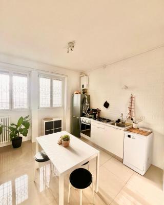 double room with private bathroom in shared apartment
