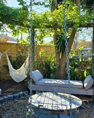Tairua Garden Hideaway - Homestay with Private Room