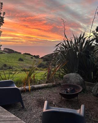 Raglan Tiny house escapes