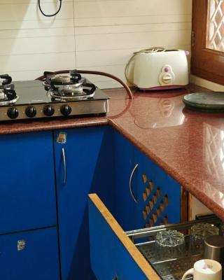 Fully Furnished ISH, Atithya Homestay with various amenities and free services in Lucknow, INDIA