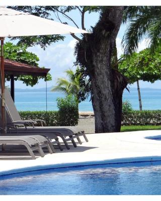 Agua Dulce On The Beach